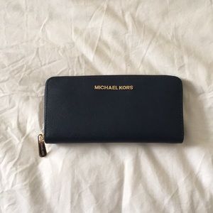 Michael Kors Zip-Around Wallet